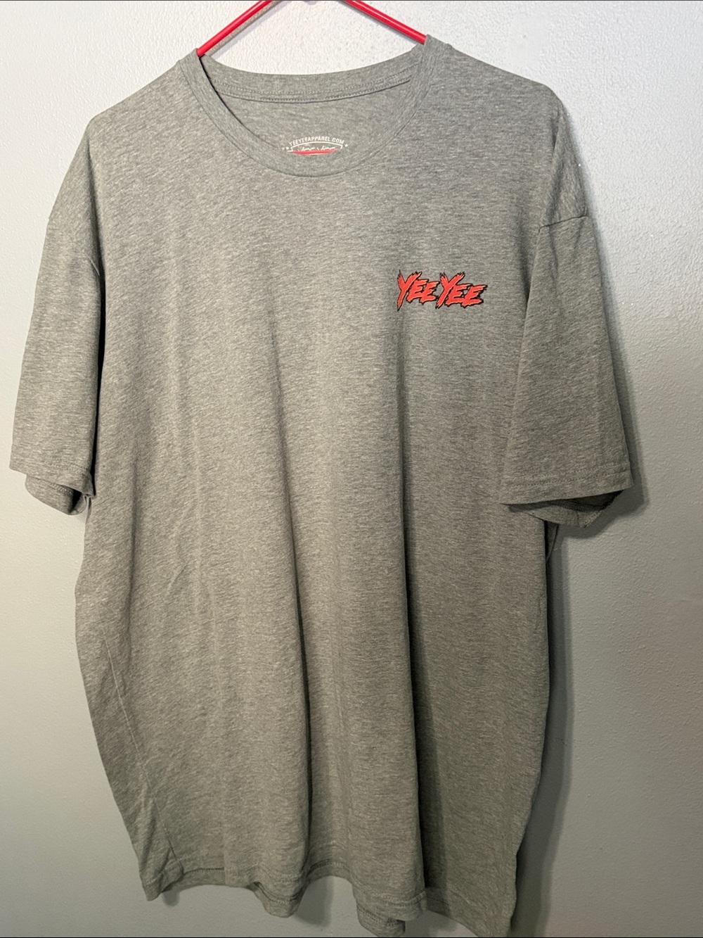 Yee Yee-Men's Grey Graphic Tee fishing